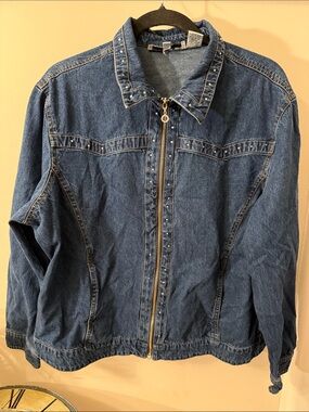 Cathy Daniels Indigo Blue Jean Jacket with studded collar and Trim. Size XL